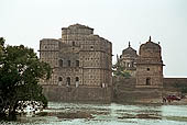 Orchha - Bir Singh Deo's chhatri (cenotaph) 